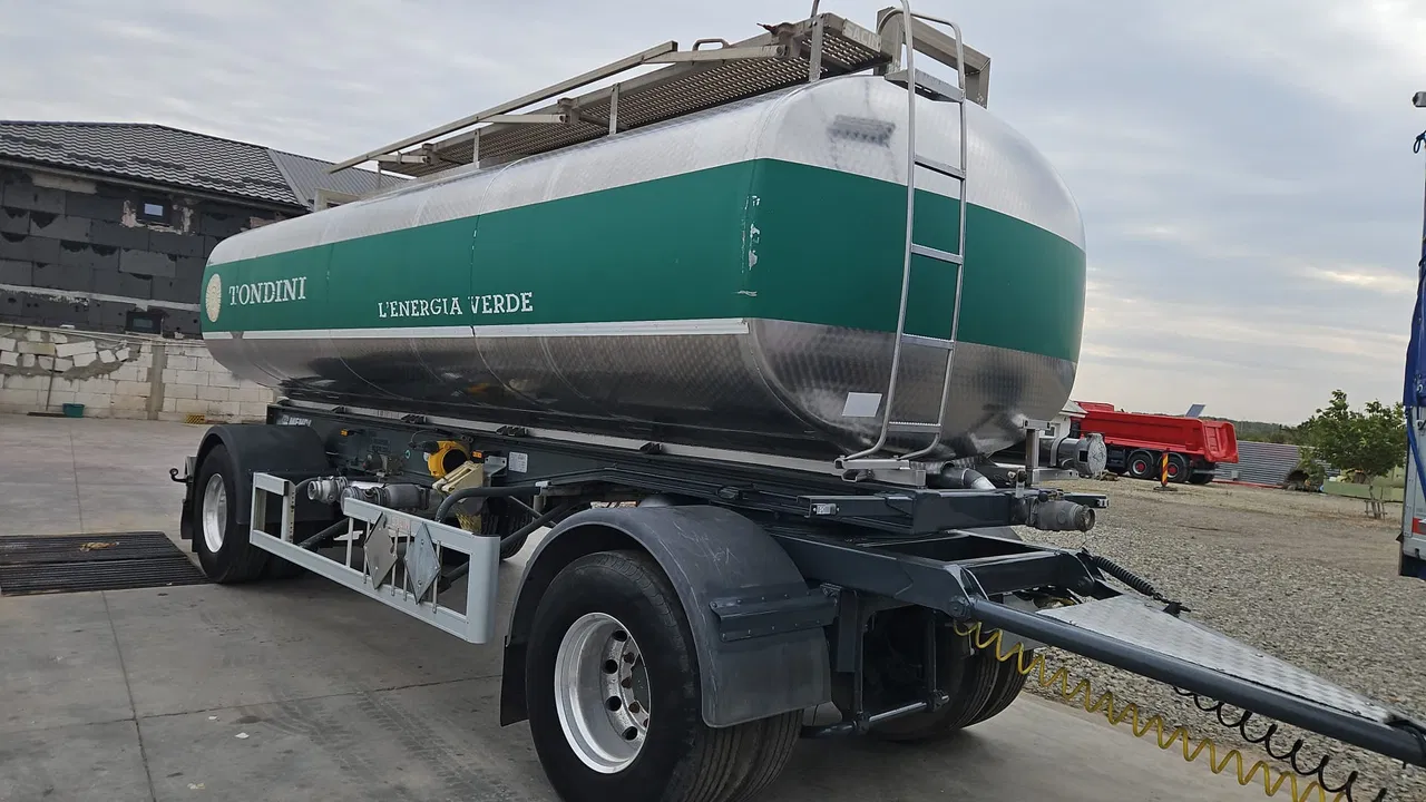 2000 Alta, Import Auf Lager in der EU — Foto 1