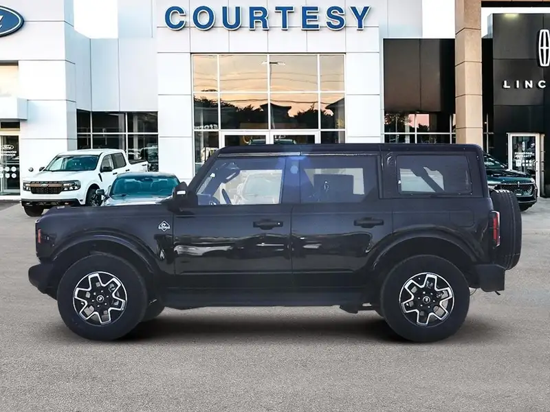2026 Ford Bronco Outer Banks, schwarz, 0 km, Import Kanada — Foto 3 z 9