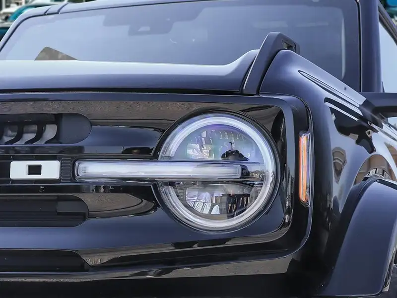 2026 Ford Bronco Outer Banks, schwarz, 0 km, Import Kanada — Foto 8 z 9