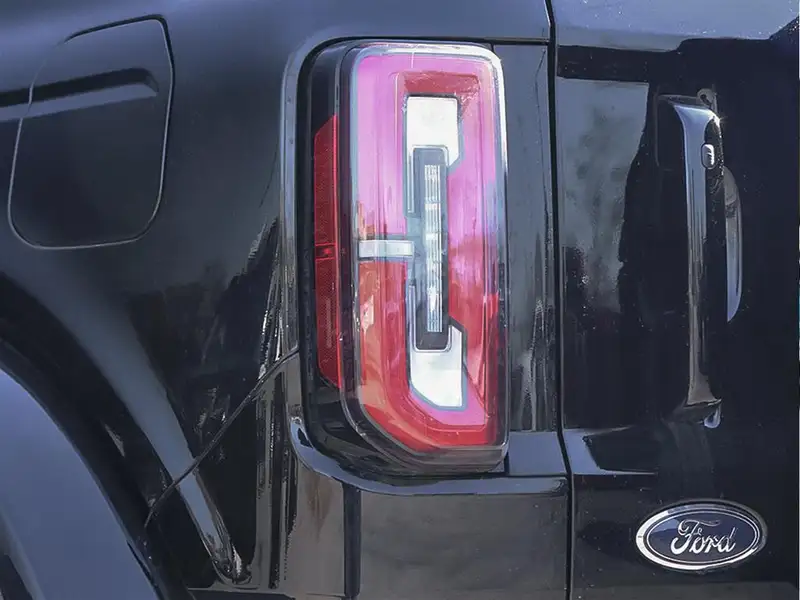 2026 Ford Bronco Outer Banks, schwarz, 0 km, Import Kanada — Foto 9 z 9