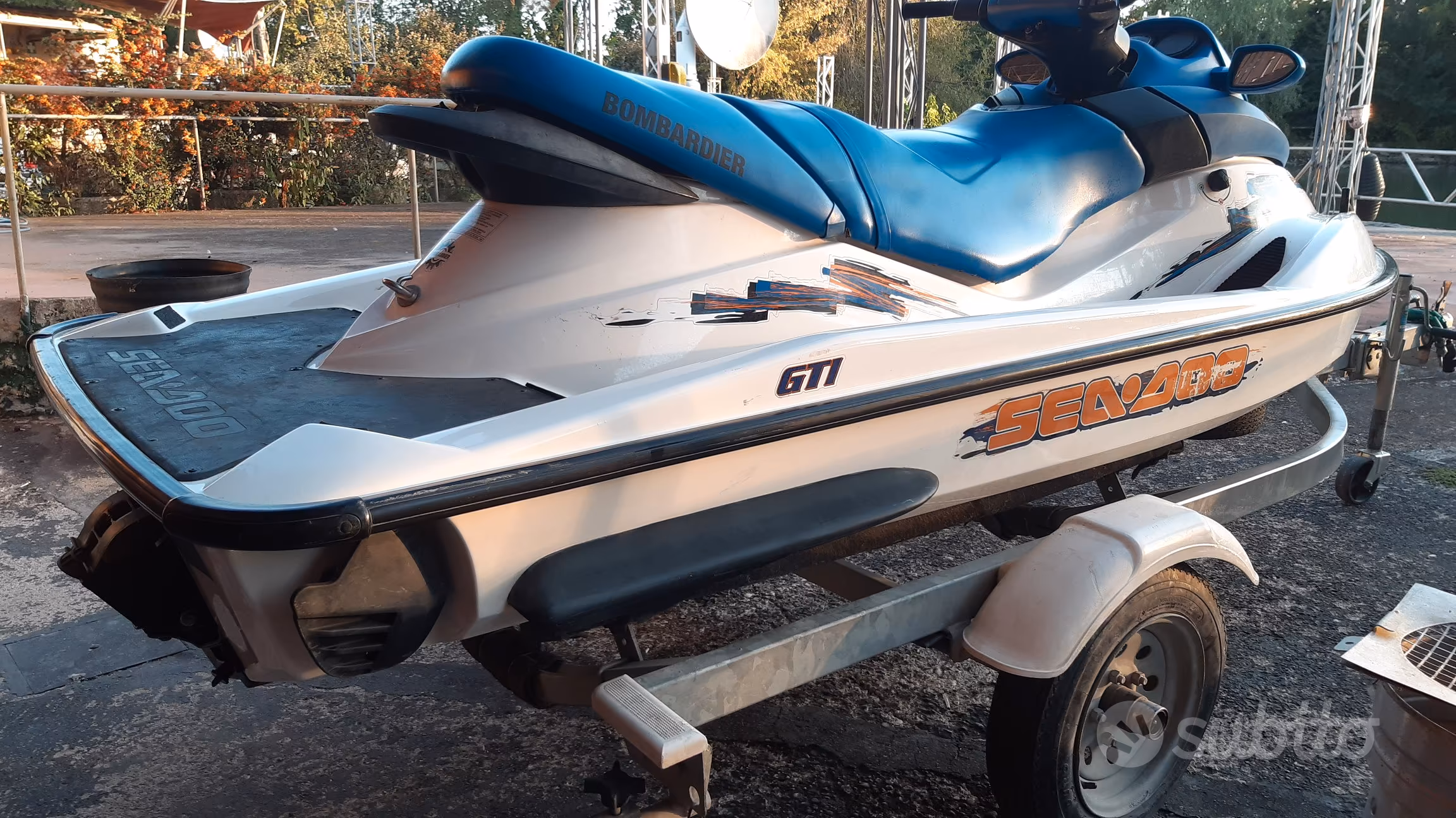 Moto, Import Auf Lager in der EU — Foto 1