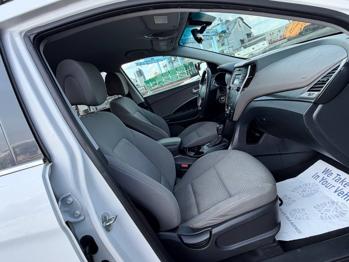 2015 Hyundai, Import USA — Foto 12 z 12