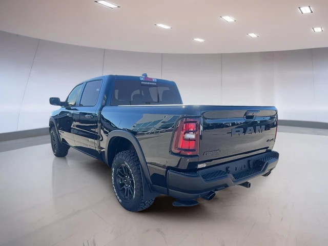 2027 RAM 1500 Rebel, schwarz, 1 km, Import Kanada — Foto 4 z 5