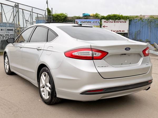 2013 Ford, Import USA — Foto 5 z 12