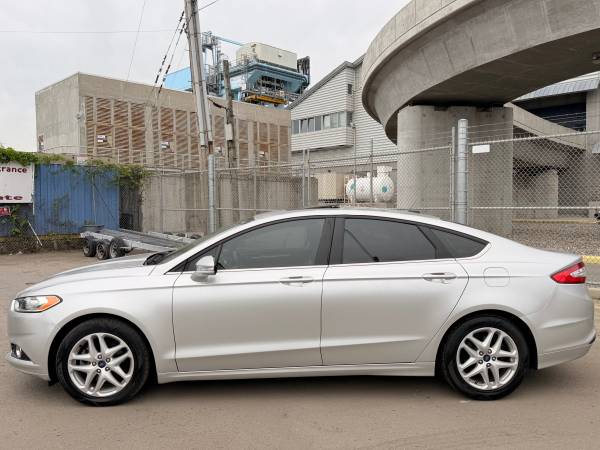 2013 Ford, Import USA — Foto 8 z 12