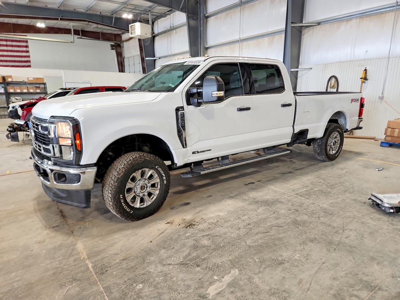 2025 Ford F-250 SUPER DUTY, weiß, 19.988 km, Import USA — Foto 1