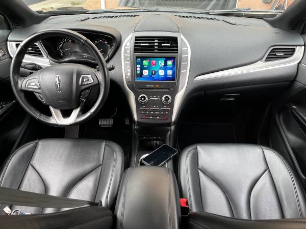 2017 Lincoln, Import USA — Foto 11 z 12