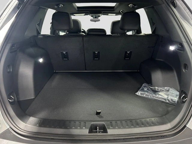 2027 GMC Terrain AWD Elevation, grau, 6 km, Import Kanada — Foto 10 z 20