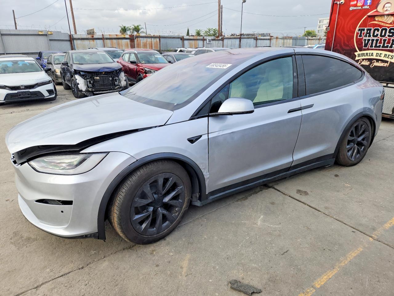 2025 Tesla MODEL X, silber, 23.662 km, Import USA — Foto 1 2025 Tesla MODEL X, silber, 23.662 km, Import USA — Foto 1