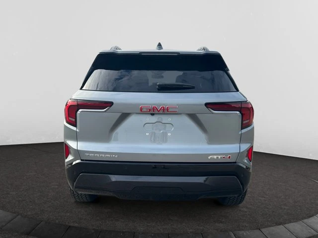 2027 GMC Terrain AWD AT4, grau, 5 km, Import Kanada — Foto 4 z 20