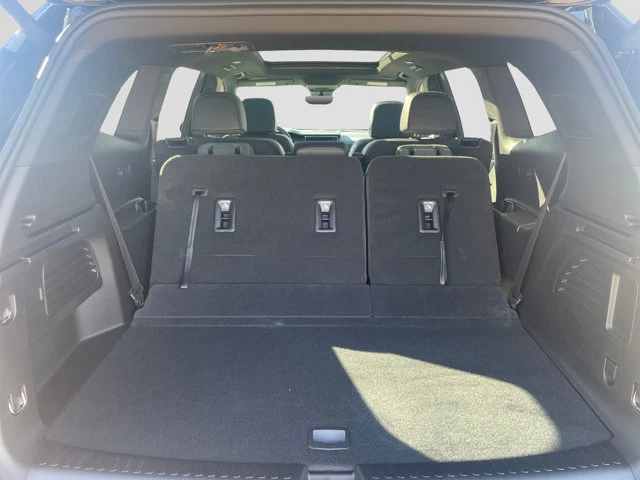 2027 GMC Acadia AT4 AWD, schwarz, 6 km, Import Kanada — Foto 10 z 20