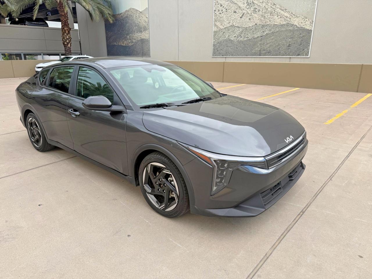 2025 Kia K4 EX, grau, 12.897 km, Import USA — Foto 1