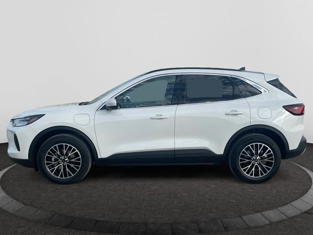 2025 Ford Escape PHEV, weiß, 10 km, Import Kanada — Foto 2 z 20