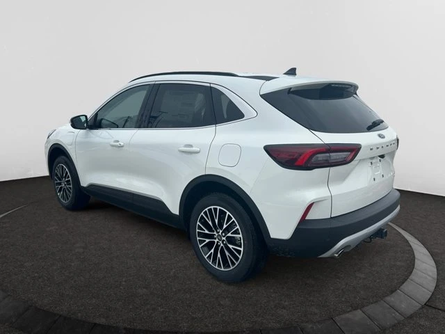 2026 Ford Escape PHEV, weiß, 3 km, Import Kanada — Foto 3 z 20