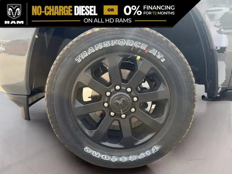 2027 RAM 2500 Laramie, schwarz, 1 km, Import Kanada — Foto 7 z 12