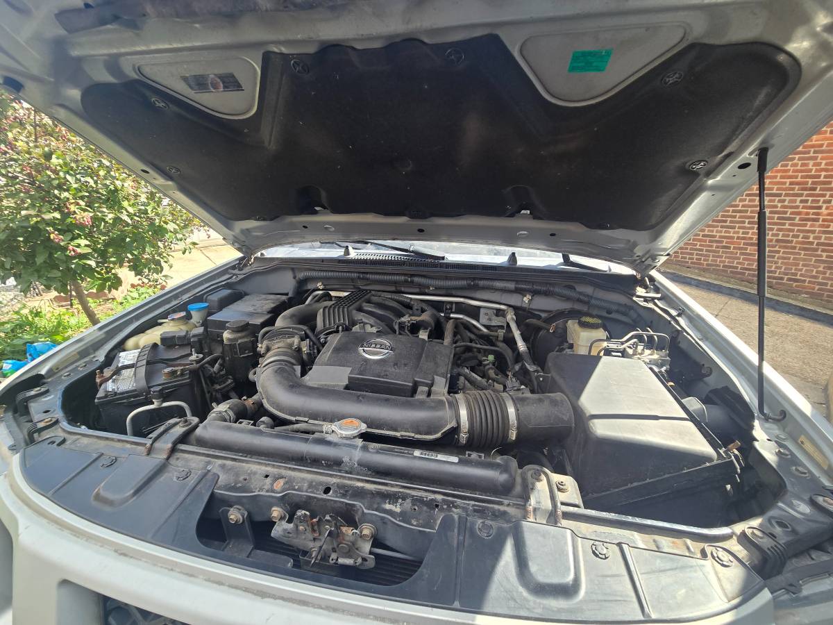 2011 Nissan, Import USA — Foto 6 z 12