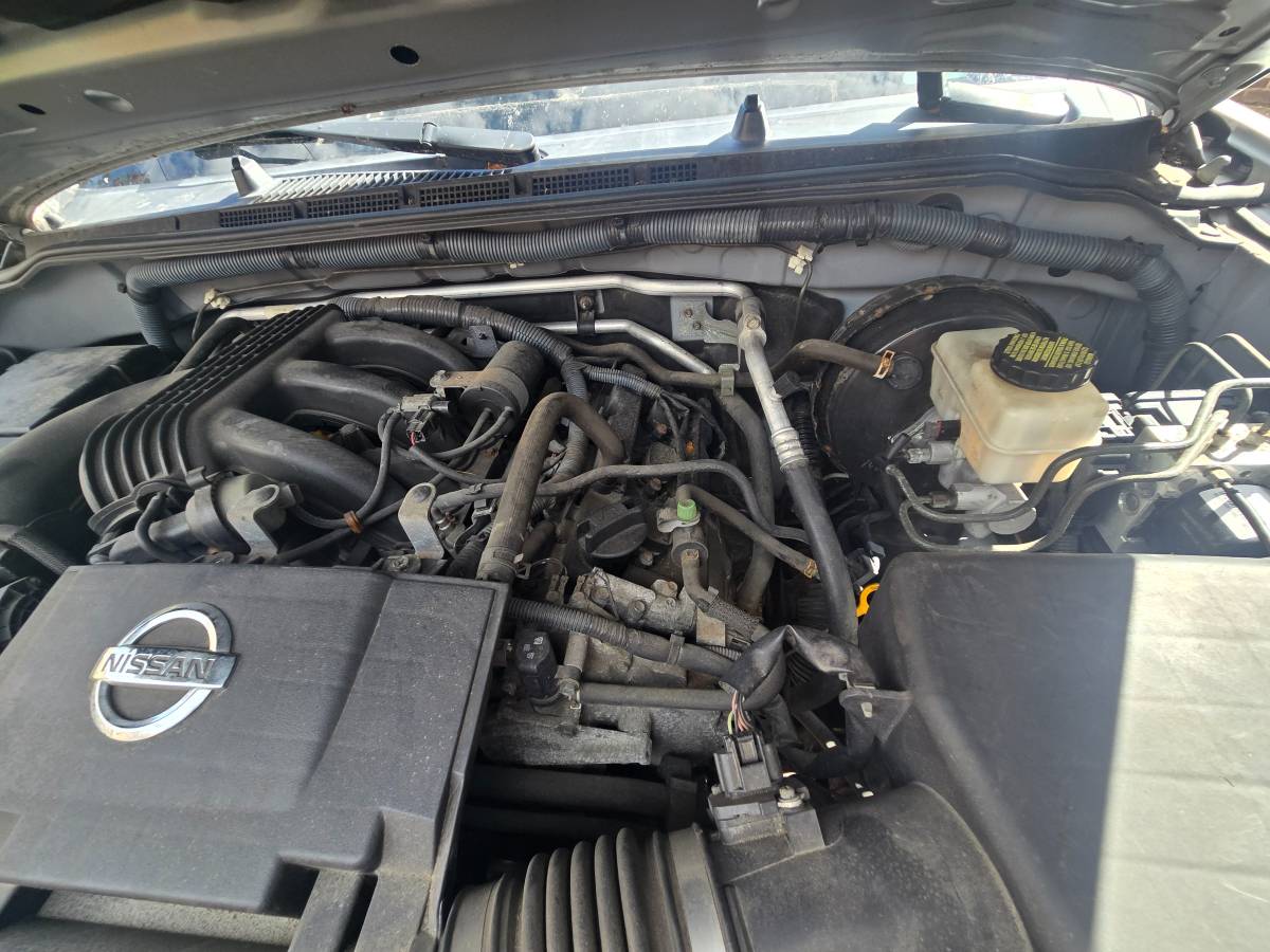 2011 Nissan, Import USA — Foto 8 z 12