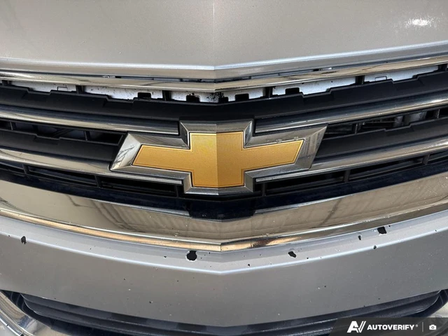 2017 Chevrolet Impala LT, 230.505 km, Import Kanada — Foto 12 z 20