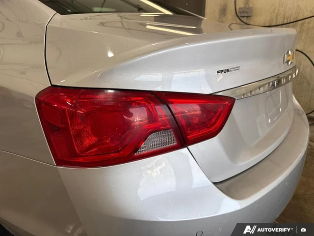 2017 Chevrolet Impala LT, 230.505 km, Import Kanada — Foto 14 z 20