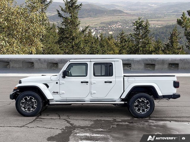 2026 Jeep Gladiator Nighthawk, 25 km, Import Kanada — Foto 2 z 20