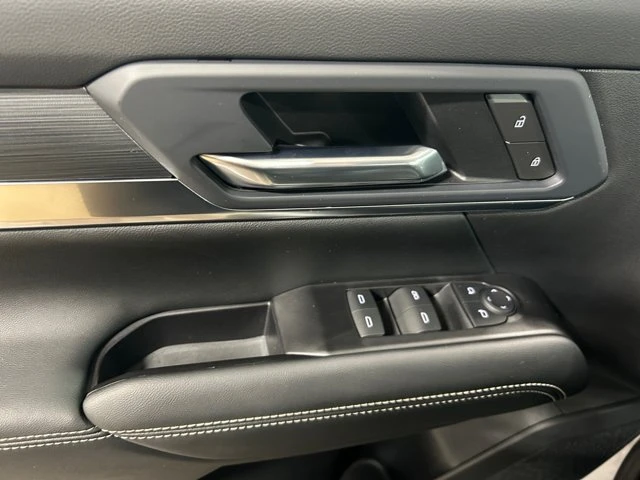 2027 GMC Terrain AWD Elevation, weiß, 7 km, Import Kanada — Foto 16 z 20