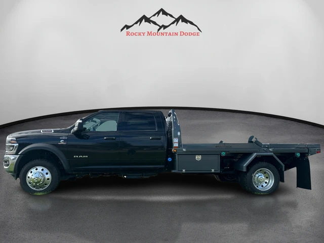2026 RAM 5500 Crew Cab Chassis, grau, 1 km, Import Kanada — Foto 1