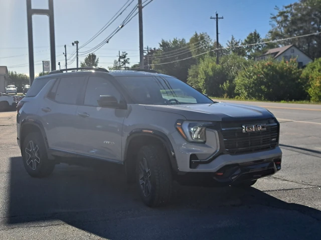 2027 GMC Terrain At4 Awd, silber, 5 km, Import Kanada — Foto 4 z 20