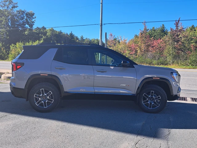 2027 GMC Terrain At4 Awd, silber, 5 km, Import Kanada — Foto 5 z 20