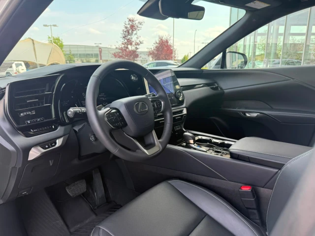 2026 Lexus Rx, weiß, 1 km, Import Kanada — Foto 8 z 20