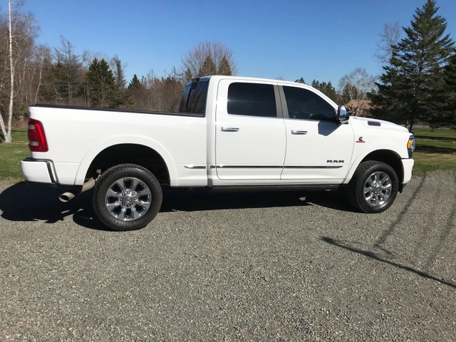 2019 Dodge Ram2500 Limited, 133.000 km, Import Kanada — Foto 1