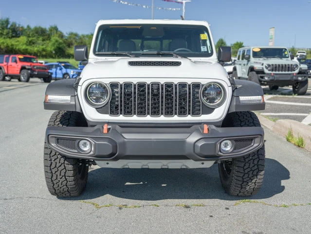 2026 Jeep Gladiator Mojave, weiß, 20 km, Import Kanada — Foto 2 z 16