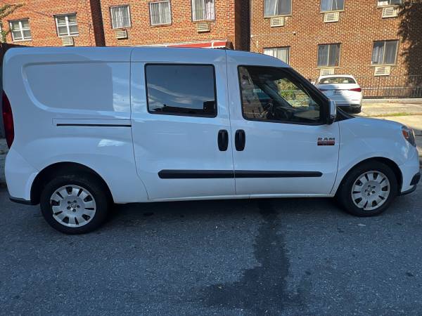 2021 Dodge, Import USA — Foto 5 z 12