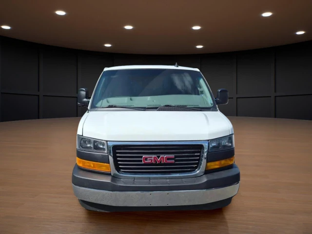 2022 GMC Savana Work, weiß, 72.770 km, Import Kanada — Foto 2 z 13