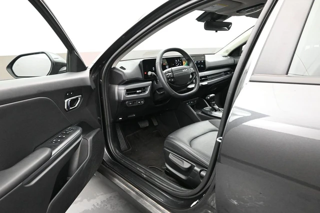 2026 Kia K4 EX, grau, 13.288 km, Import Kanada — Foto 14 z 20