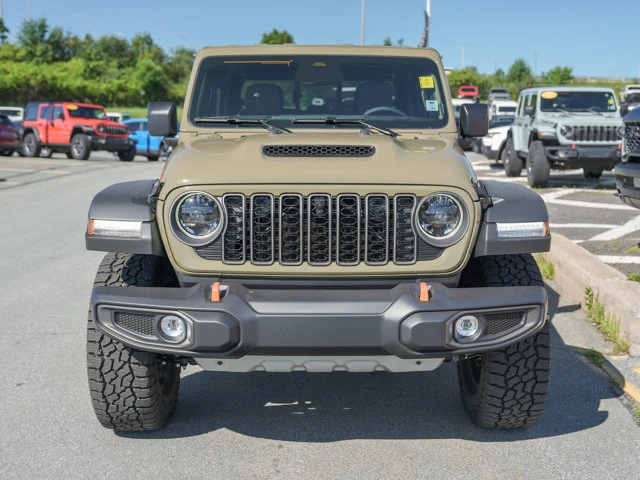 2026 Jeep Gladiator Mojave, grün, 23 km, Import Kanada — Foto 2 z 17