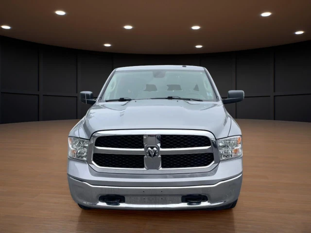2023 RAM 1500 Classic SLT, silber, 50.102 km, Import Kanada — Foto 2 z 20