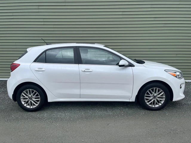 2018 Kia Rio EX, weiß, 162.000 km, Import Kanada — Foto 3 z 8