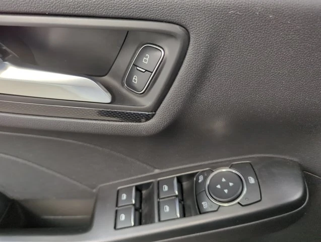 2025 Ford Escape ST-Line, grau, 3.710 km, Import Kanada — Foto 13 z 20