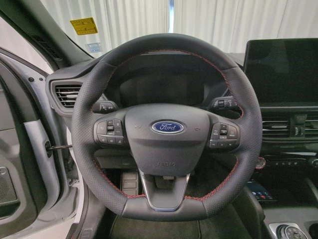 2025 Ford Escape ST-Line, grau, 3.710 km, Import Kanada — Foto 15 z 20