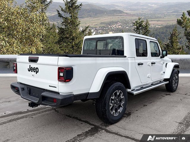 2026 Jeep Gladiator NightHawk, grau, 53 km, Import Kanada — Foto 6 z 20
