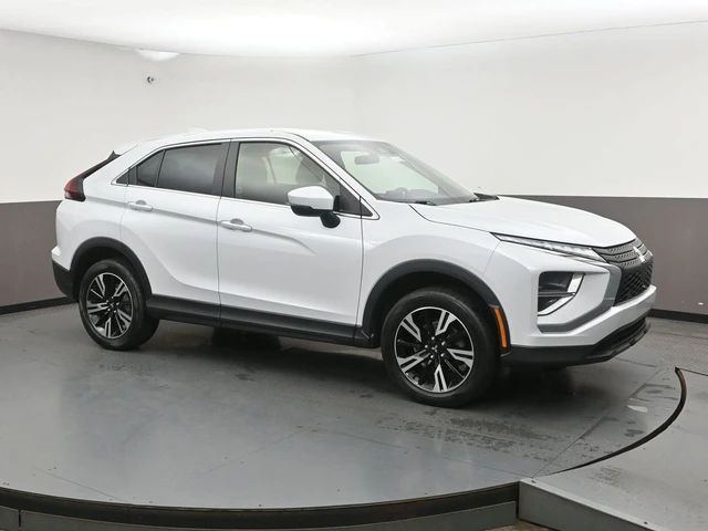 2023 Mitsubishi Eclipse Cross ES AWD, weiß, 73.538 km, Import Kanada — Foto 1