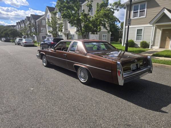 Cadillac, Import USA — Foto 3 z 12