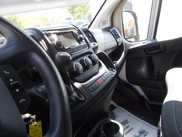 2018 RAM Promaster 2500, 134.899 km, Import Kanada — Foto 10 z 18