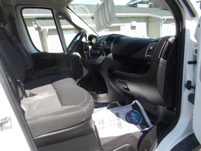2018 RAM Promaster 2500, 134.899 km, Import Kanada — Foto 12 z 18