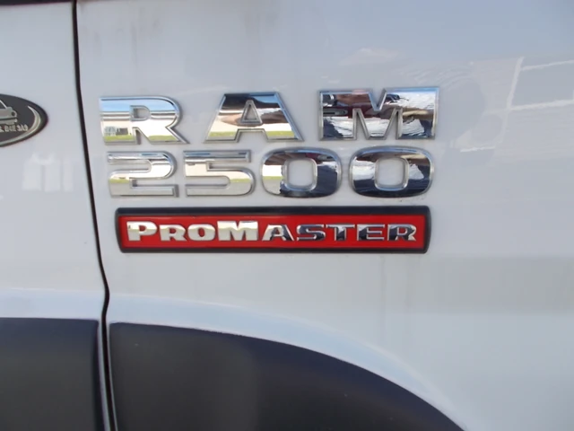 2018 RAM Promaster 2500, 134.899 km, Import Kanada — Foto 8 z 18