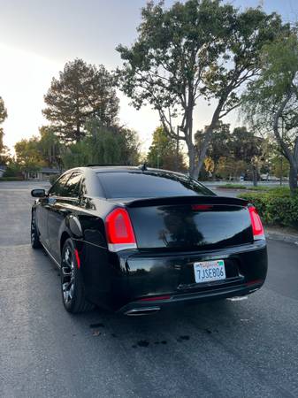 2015 Chrysler, Import USA — Foto 4 z 12