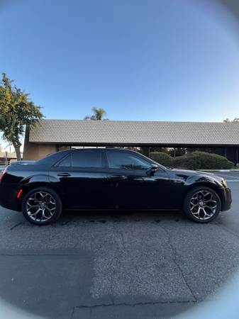 2015 Chrysler, Import USA — Foto 7 z 12