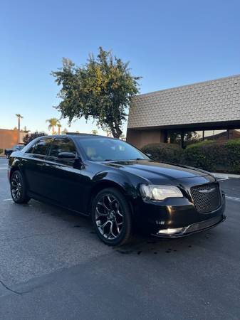 2015 Chrysler, Import USA — Foto 8 z 12