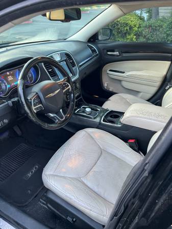 2015 Chrysler, Import USA — Foto 9 z 12