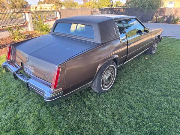 1984 Cadillac, Import USA — Foto 2 z 9